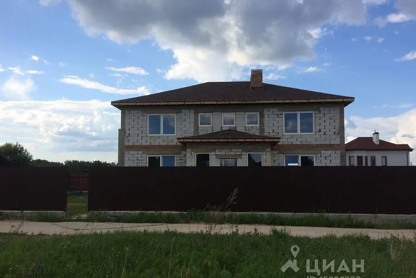 Дом, 300 кв.м на участке 7.5 сот