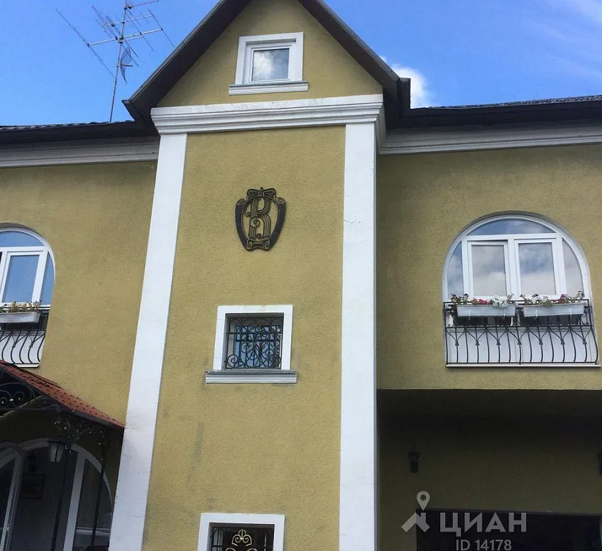 Дом, 485 кв.м на участке 10 сот