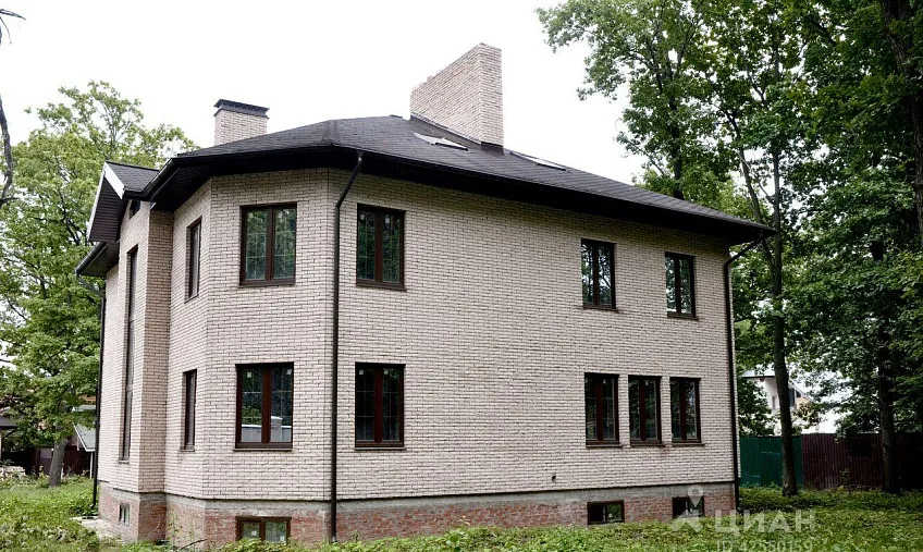 Дом, 508 кв.м на участке 17.3 сот