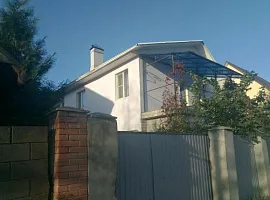 Дом, 330 кв.м на участке 6 сот