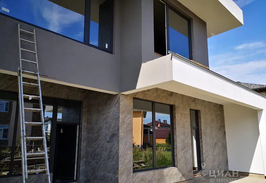 Дом, 280 кв.м на участке 10 сот