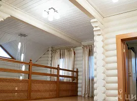 Дом, 237 кв.м на участке 10.7 сот