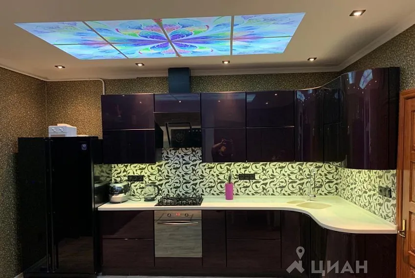 Дом, 216 кв.м на участке 6 сот