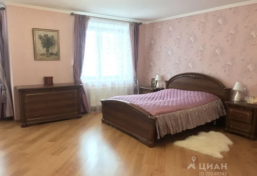 Дом, 320 кв.м на участке 13 сот