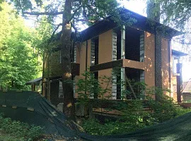 Дом, 275 кв.м на участке 10 сот