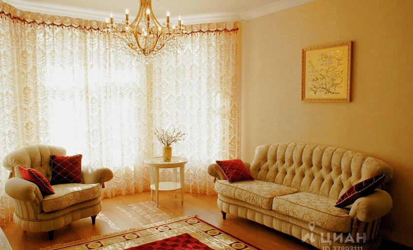 Дом, 330 кв.м на участке 8 сот