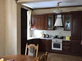 Дом, 320 кв.м на участке 10 сот