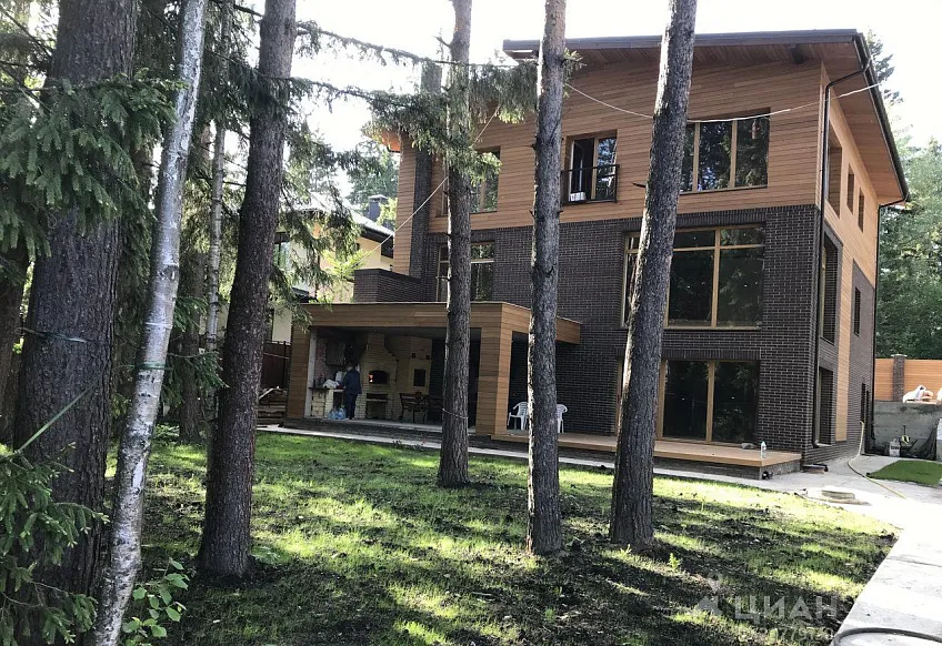 Дом, 450 кв.м на участке 30 сот