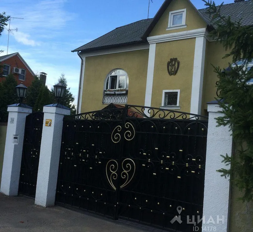 Дом, 485 кв.м на участке 10 сот