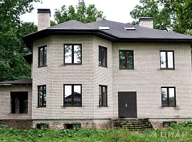 Дом, 508 кв.м на участке 17.3 сот