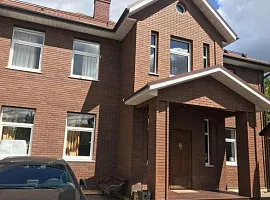 Дом, 320 кв.м на участке 10 сот