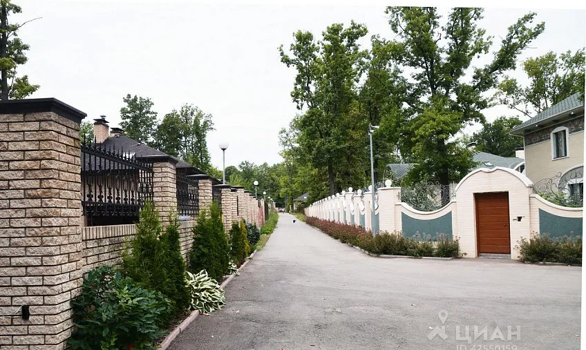 Дом, 508 кв.м на участке 17.3 сот