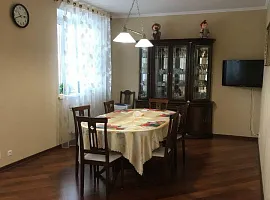 Дом, 320 кв.м на участке 13 сот