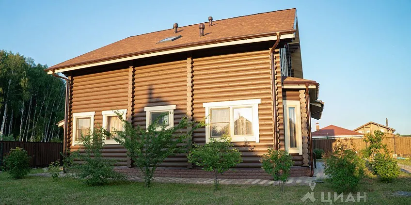 Дом, 237 кв.м на участке 10.7 сот