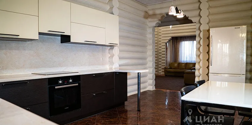 Дом, 237 кв.м на участке 10.7 сот