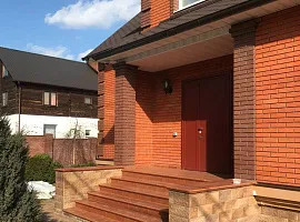 Дом, 320 кв.м на участке 13 сот