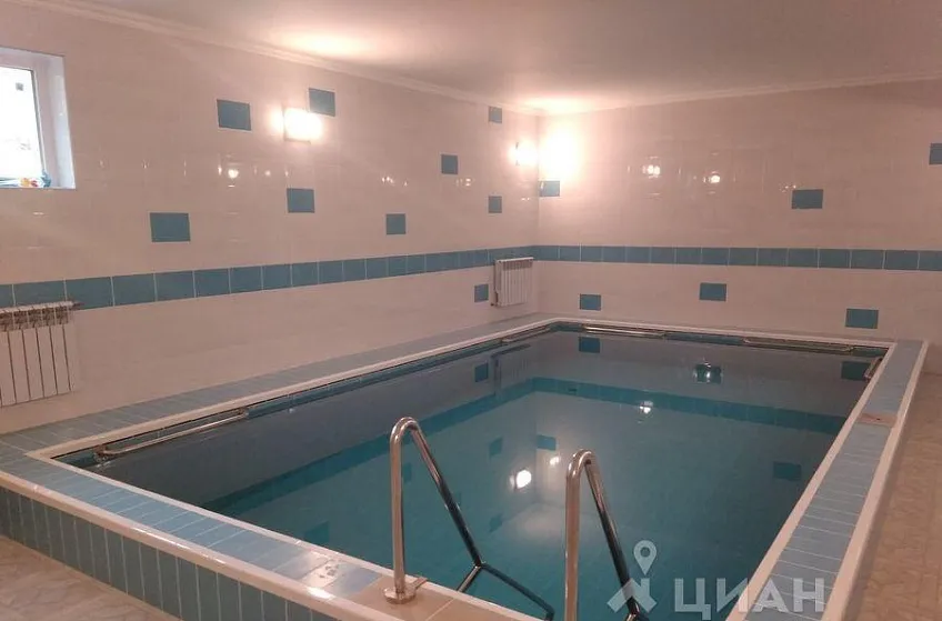 Дом, 560 кв.м на участке 12 сот