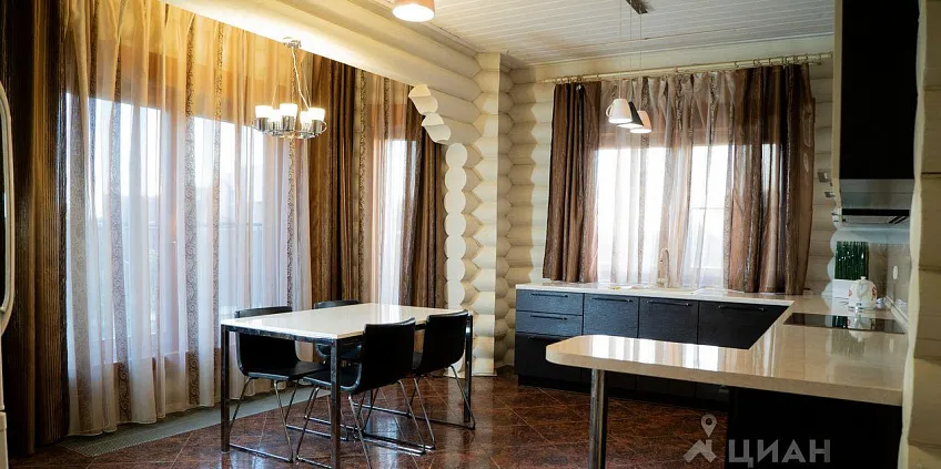 Дом, 237 кв.м на участке 10.7 сот