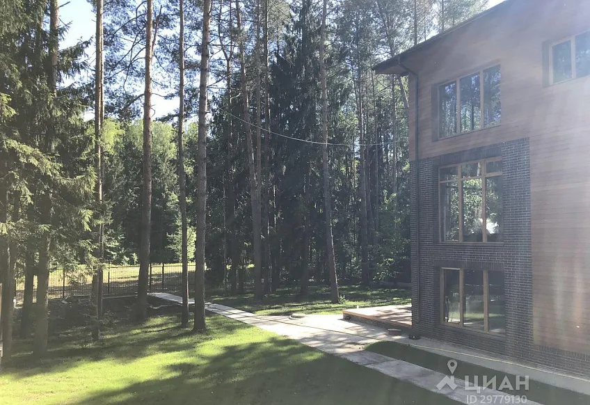 Дом, 450 кв.м на участке 30 сот