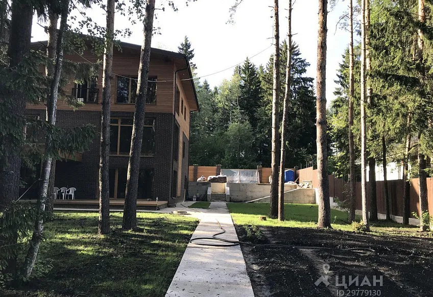 Дом, 450 кв.м на участке 30 сот