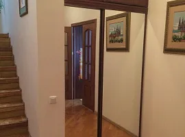 Дом, 485 кв.м на участке 10 сот