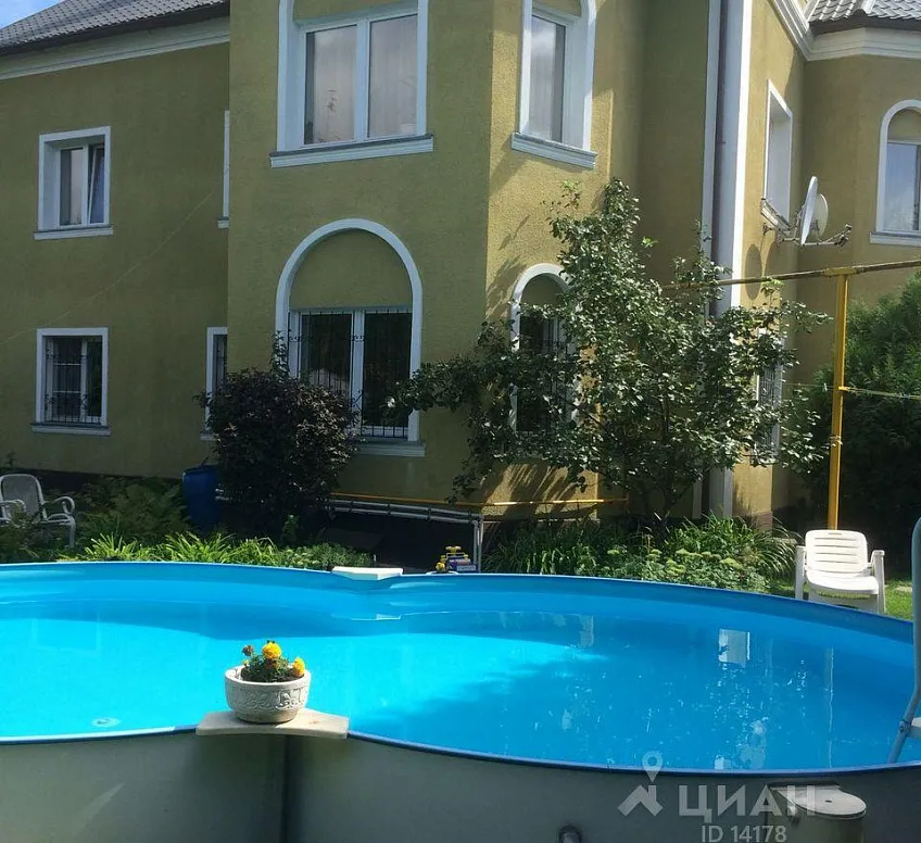 Дом, 485 кв.м на участке 10 сот