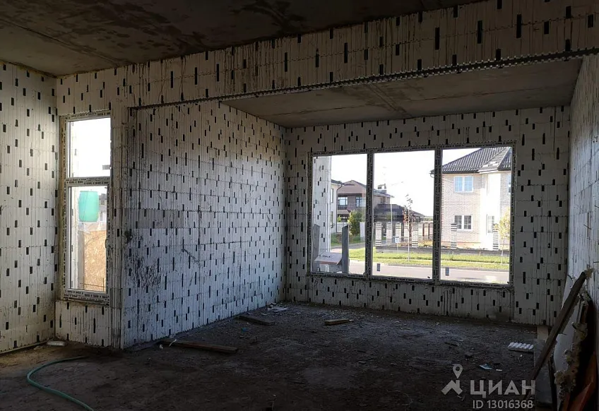 Дом, 280 кв.м на участке 10 сот