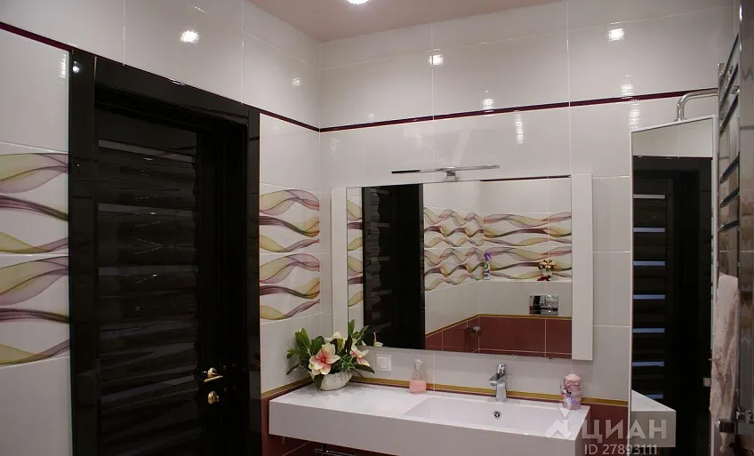 Дом, 330 кв.м на участке 8 сот