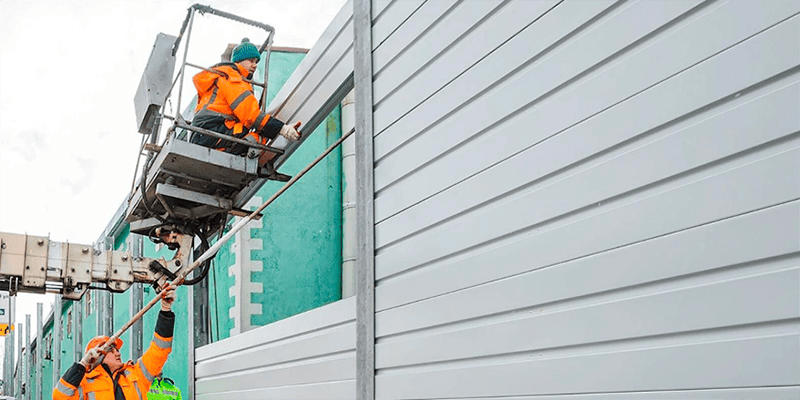 Как Москва снижает шум от магистралей: замена защитных экранов