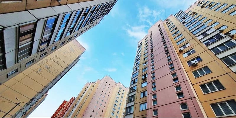 Вторичное жильё vs новостройка: что выгоднее в 2025 году? + novostroyrf.ru Вторичное жильё vs новостройка: что выгоднее в 2025 году?