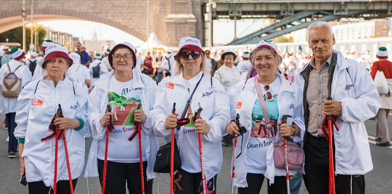 Бесплатные тренировки на свежем воздухе: присоединяйтесь к беговым и пешим сообществам Москвы