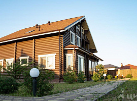 Дом, 237 кв.м на участке 10.7 сот