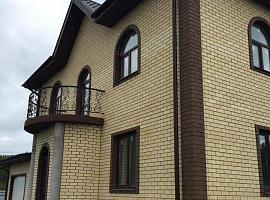 Дом, 230 кв.м на участке 8 сот