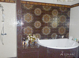 Дом, 330 кв.м на участке 8 сот