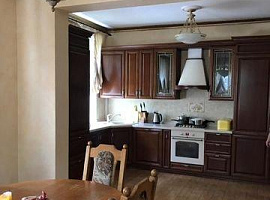 Дом, 320 кв.м на участке 10 сот