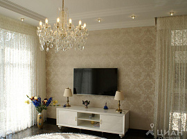 Дом, 330 кв.м на участке 8 сот