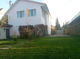 Дом, 330 кв.м на участке 6 сот