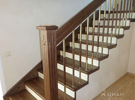 Дом, 330 кв.м на участке 8 сот