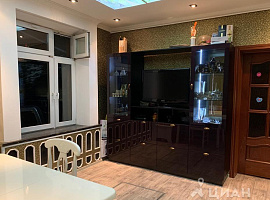 Дом, 216 кв.м на участке 6 сот