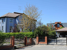 Дом, 350 кв.м на участке 14 сот