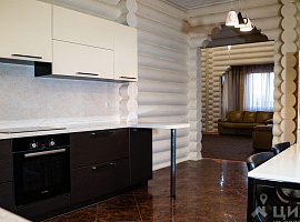 Дом, 237 кв.м на участке 10.7 сот