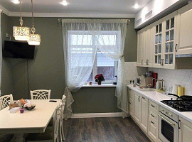 Дом, 200 кв.м на участке 7 сот