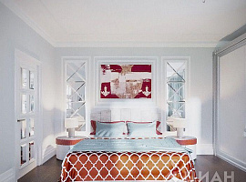 Дом, 367 кв.м на участке 9.83 сот