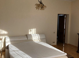 Дом, 350 кв.м на участке 14 сот